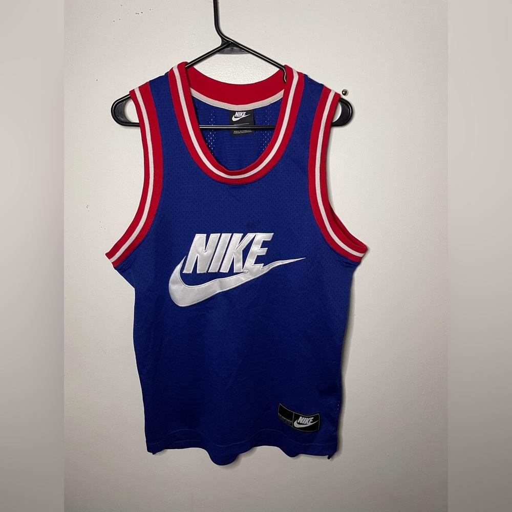 Men’s basketball Nike jersey/vest size small